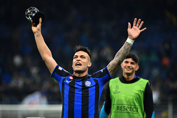 多球员在跨 多球员在跨