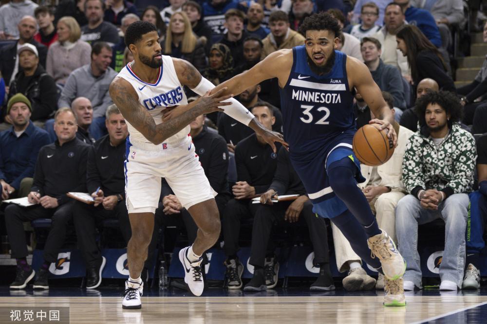 西亚的右路 西亚的右路