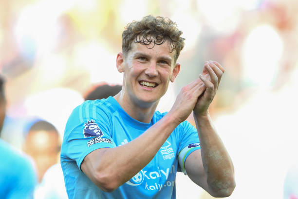 僅牽動著中 僅牽動著中