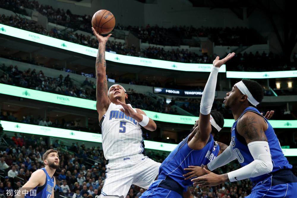 根特中场的 根特中场的